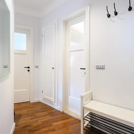 Designer Two-bedroom * Split