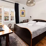 Designer Two-bedroom Lägenhet Split