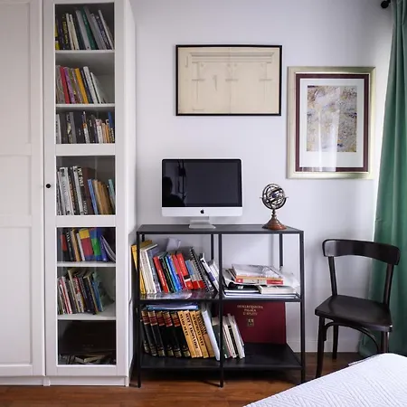 Designer Two-bedroom Διαμέρισμα *