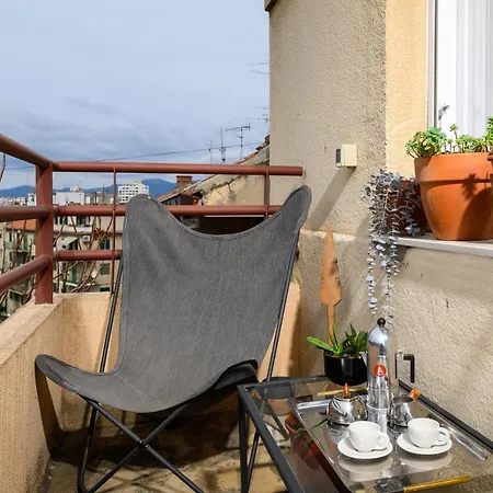 Designer Two-bedroom Appartamento *