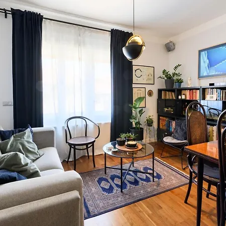 Designer Two-bedroom Apartamento Split