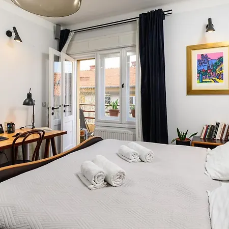 Designer Two-bedroom Apartamento Split
